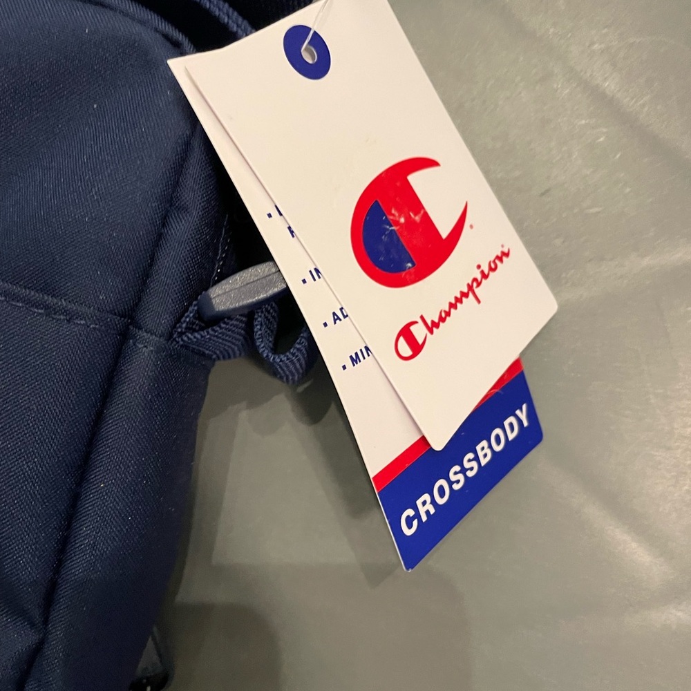 Champion Method Cross Body Navy NWT - Picture 4 of 5